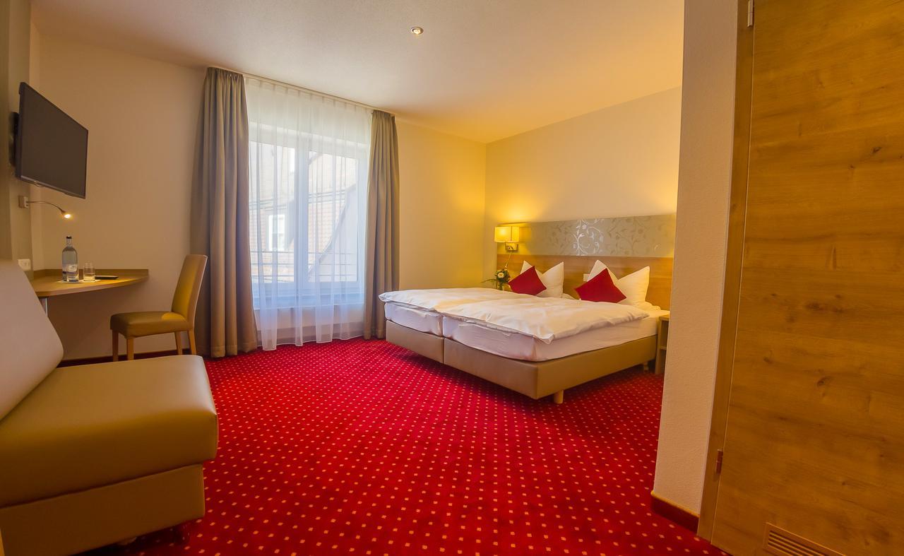 Hotel Restaurant Baeren Исни  Экстерьер фото