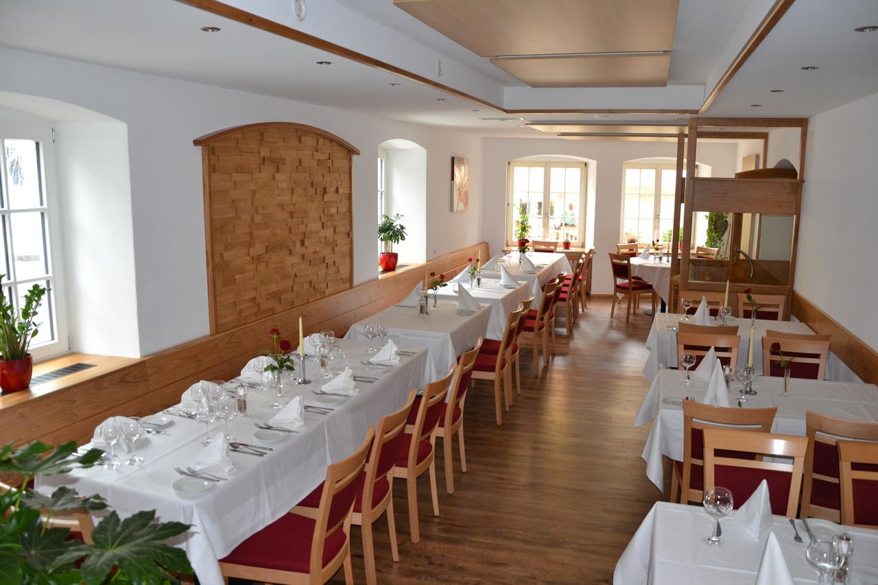 Hotel Restaurant Baeren Исни  Экстерьер фото